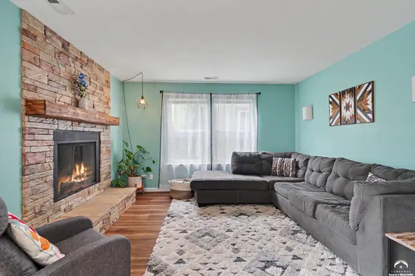 118 Glenview DR, Lawrence, KS 66049