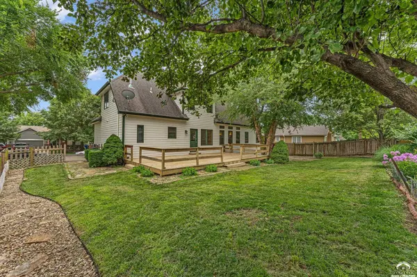 4178 Blackjack Oak DR, Lawrence, KS 66047