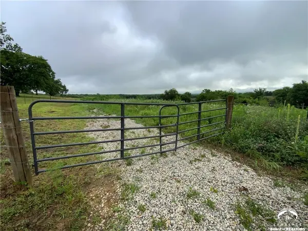20800 Cantrell RD, Linwood, KS 66052