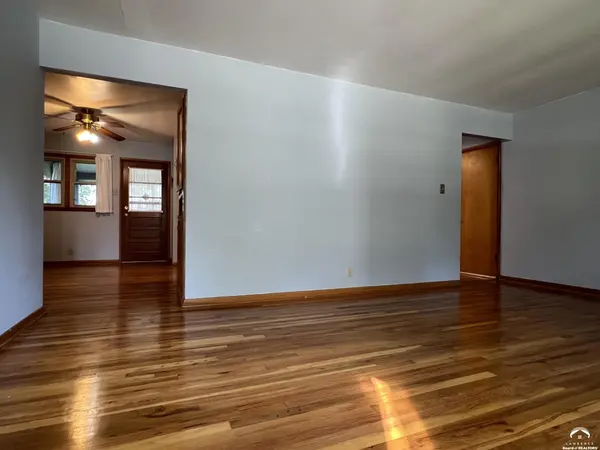 843 W 22nd ST, Lawrence, KS 66046