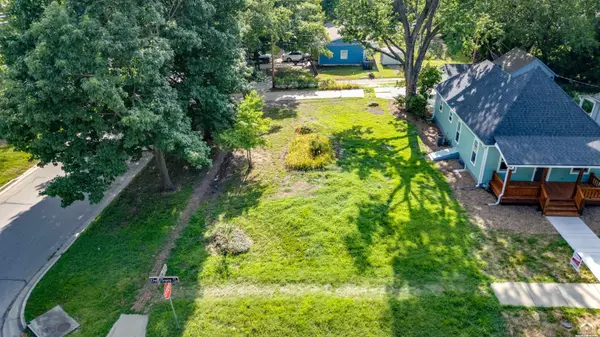 1243 Delaware ST, Lawrence, KS 66044
