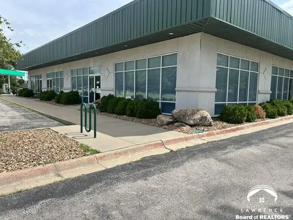 450 N Iowa ST, Lawrence, KS 66049-4020