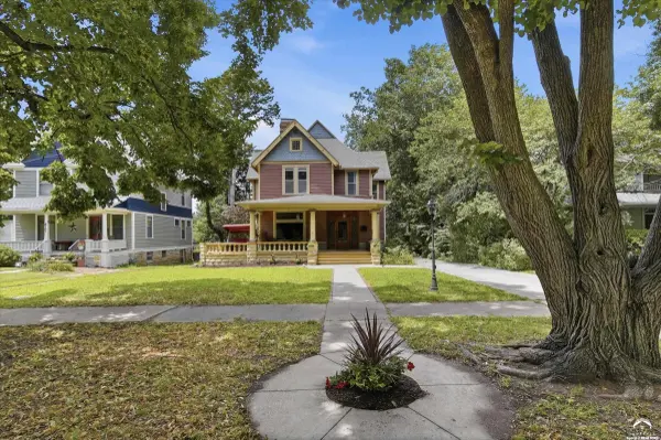 411 SW Woodlawn AVE, Topeka, KS 66606