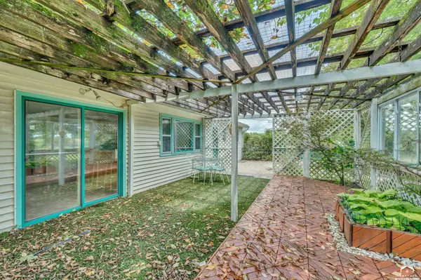 662 E 1452 RD, Baldwin City, KS 66006