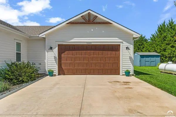 5365 Choctaw LN, Mclouth, KS 66054
