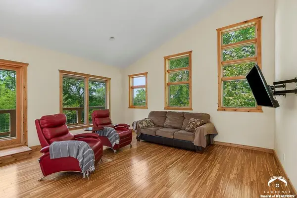 11525 S Clare RD, Olathe, KS 66061