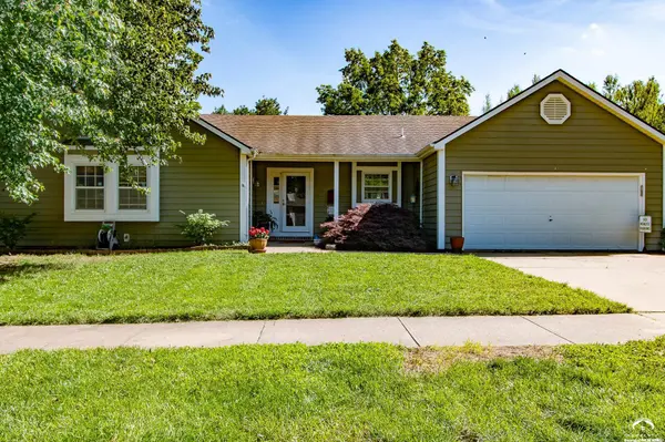 3817 Stetson DR, Lawrence, KS 66049