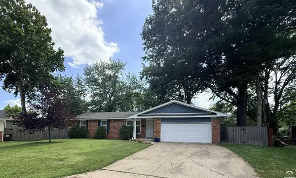 3515 W 8th CT, Lawrence, KS 66049