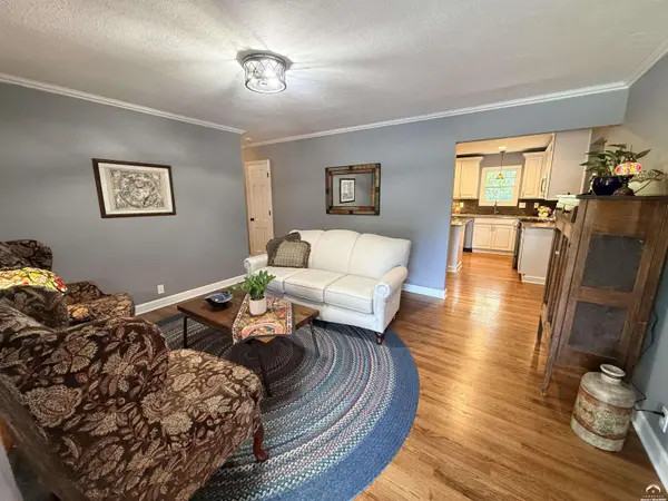 3515 W 8th CT, Lawrence, KS 66049