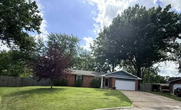 3515 W 8th CT, Lawrence, KS 66049