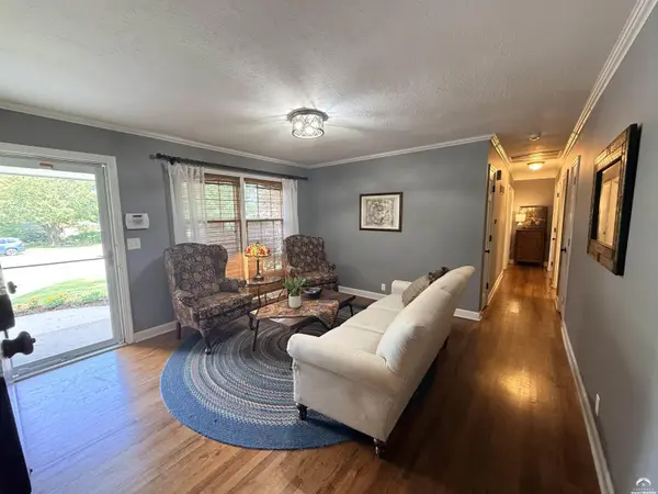 3515 W 8th CT, Lawrence, KS 66049