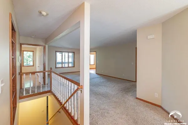 2829 SW Blue Stem DR, Topeka, KS 66614