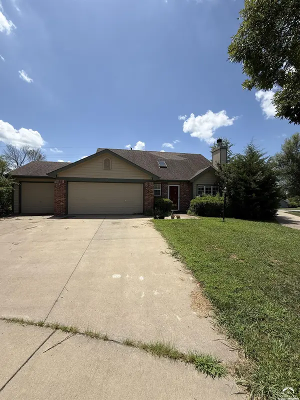 4321 W 26th TER, Lawrence, KS 66047