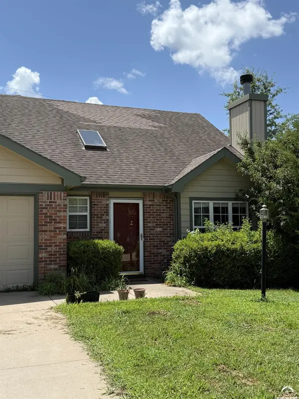 4321 W 26th TER, Lawrence, KS 66047