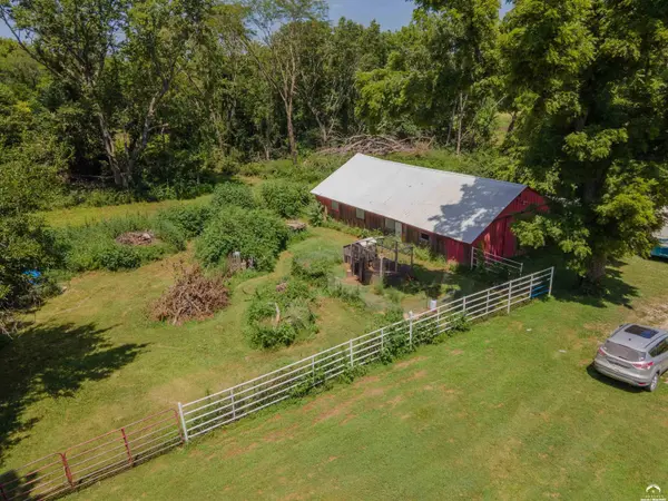 3260 NE 31st ST, Grantville, KS 66429
