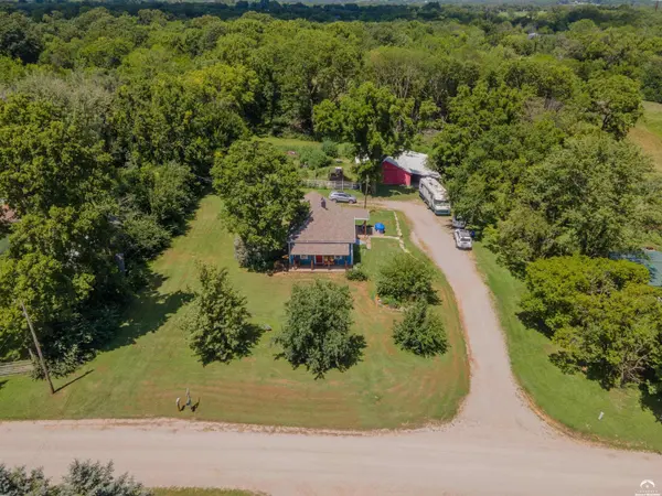 3260 NE 31st ST, Grantville, KS 66429