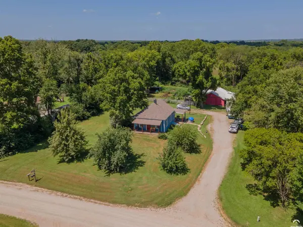 3260 NE 31st ST, Grantville, KS 66429