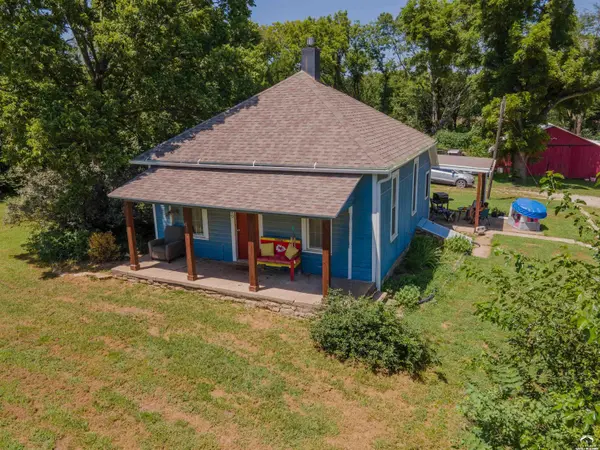 3260 NE 31st ST, Grantville, KS 66429