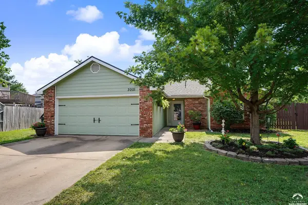 3001 W 30th CT, Lawrence, KS 66047