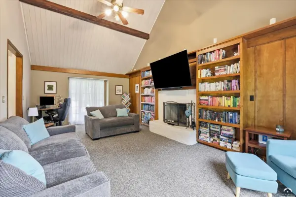 1597 El Dorado DR, Lawrence, KS 66047