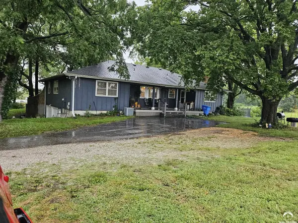 996 E 1400 RD, Lawrence, KS 66046