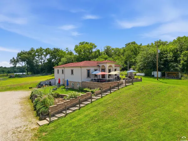 7397 K-92 HWY, Ozawkie, KS 66070