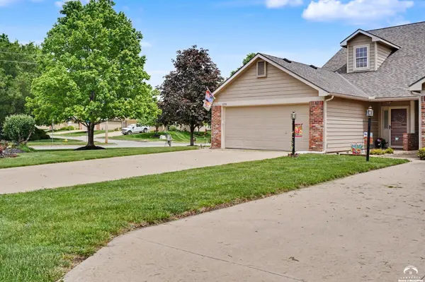2702 Coralberry CT, Lawrence, KS 66047