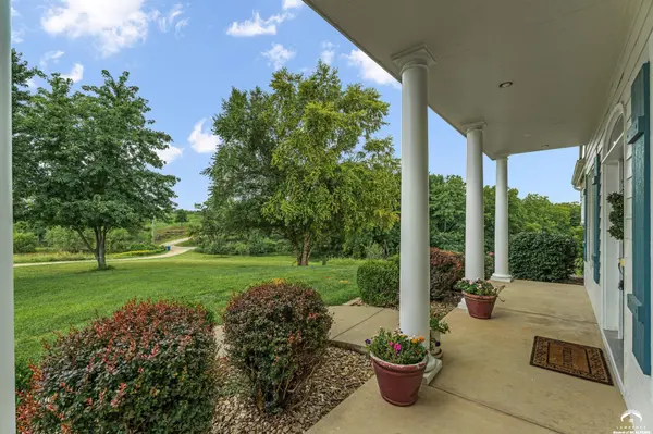 762 N 1750 RD, Lawrence, KS 66049