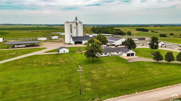 198 N 1250 RD, Berryton, KS 66409