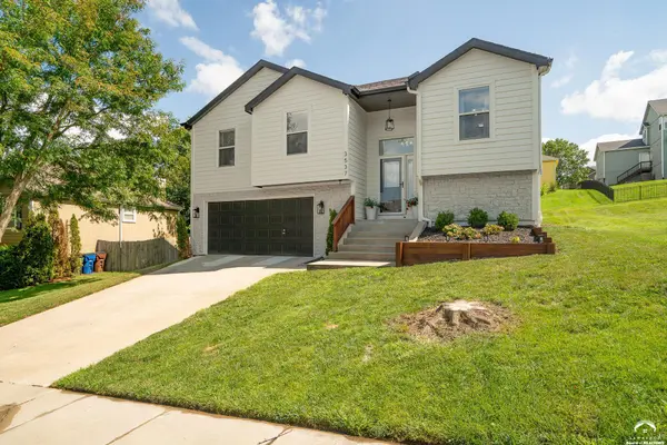 3537 Eagle Pass CT, Lawrence, KS 66049