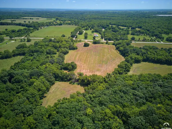 1895 E 600 RD, Lecompton, KS 66050