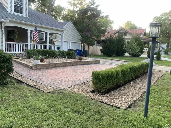 2115 Massachusetts ST, Lawrence, KS 66046