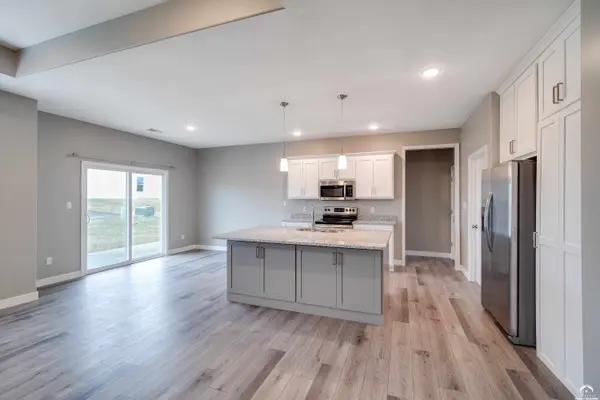 1030 Bluestem DR, Baldwin City, KS 66006