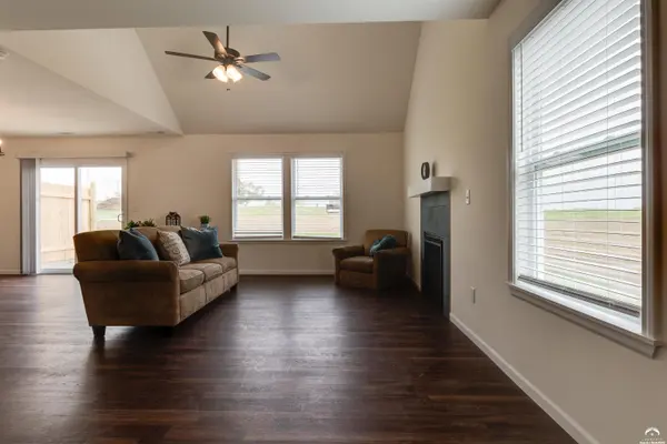 2510 Marcia LN, Lawrence, KS 66046