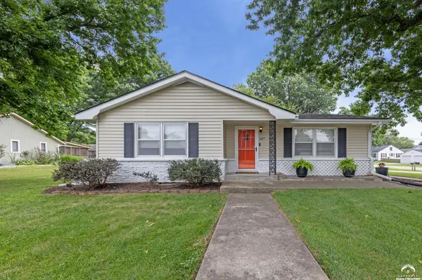 607 S Elm ST, Louisburg, KS 66053