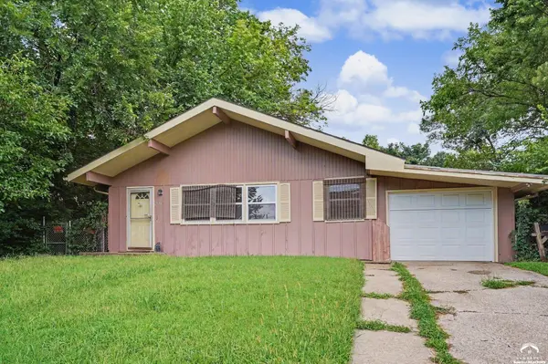2114 Mitchell ST, Lawrence, KS 66046