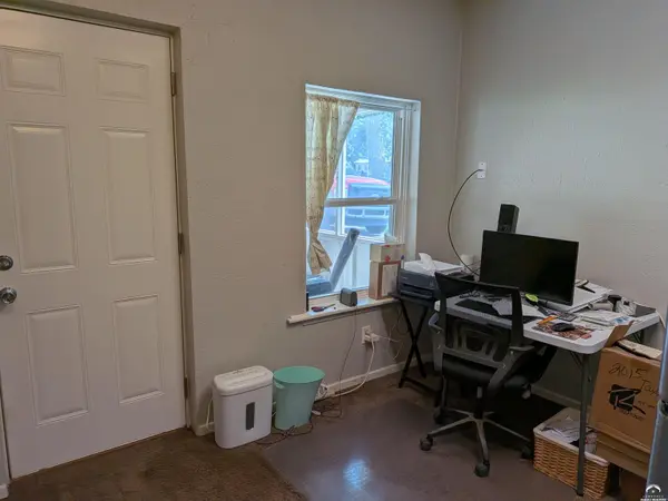 705 Park ST, Oskaloosa, KS 66066