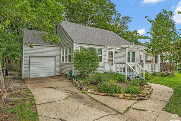 1820 Vermont ST, Lawrence, KS 66044