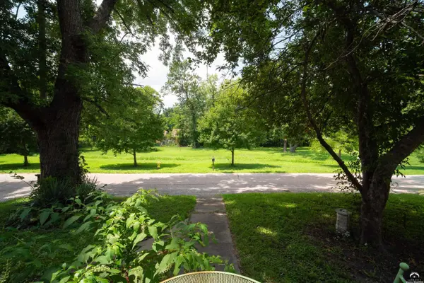 1338 Brook ST, Lawrence, KS 66044