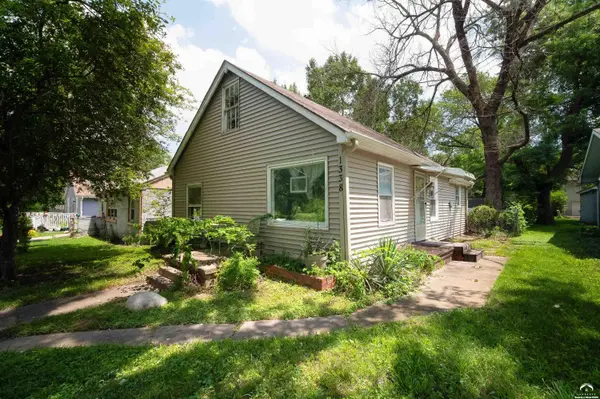 1338 Brook ST, Lawrence, KS 66044