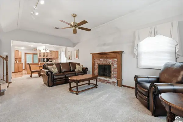 3411 Seminole DR, Lawrence, KS 66047