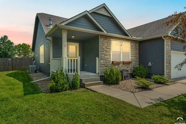 931 E 14th TER, Eudora, KS 66025