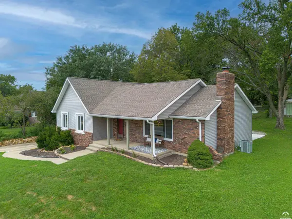 1627 Alvamar DR, Lawrence, KS 66047