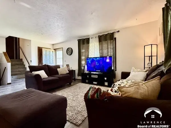 2911 & 2913 Belle Haven DR, Lawrence, KS 66046