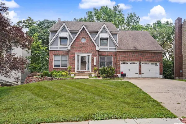 14935 W 76th ST, Lenexa, KS 66216
