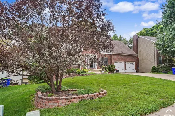 14935 W 76th ST, Lenexa, KS 66216