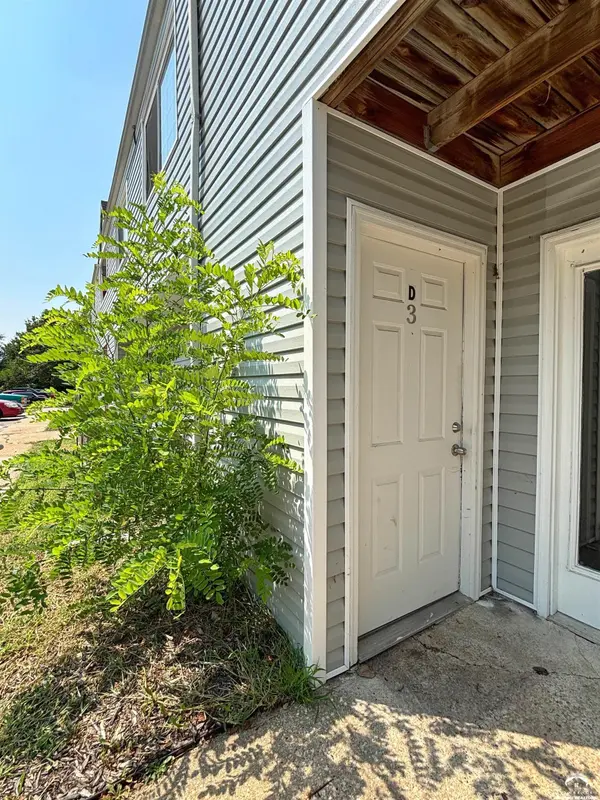 1502 W 25th CT, Lawrence, KS 66046