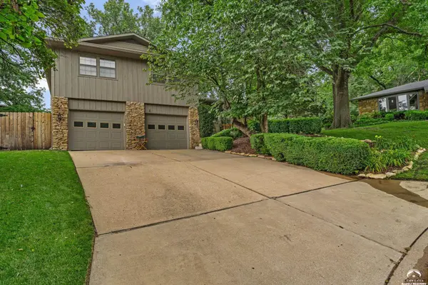 3430 Camelback PL, Lawrence, KS 66047