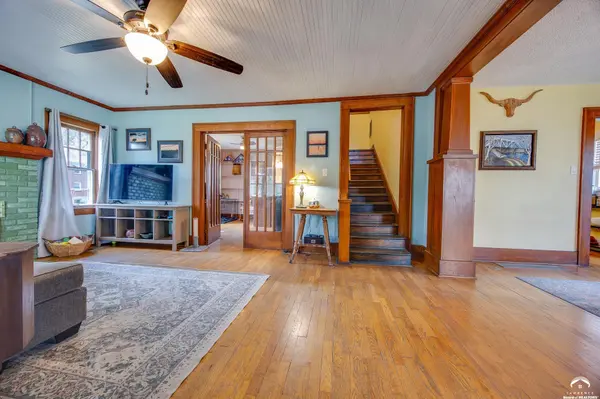 819 8th ST, Baldwin City, KS 66006