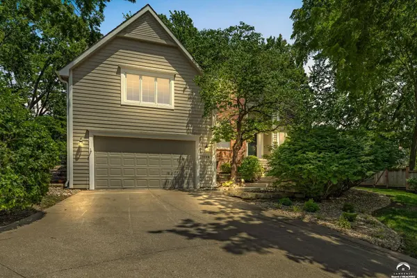 1128 Dubs CT, Lawrence, KS 66049